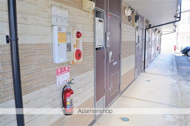 レオパレスフィールナチュラルの玄関写真