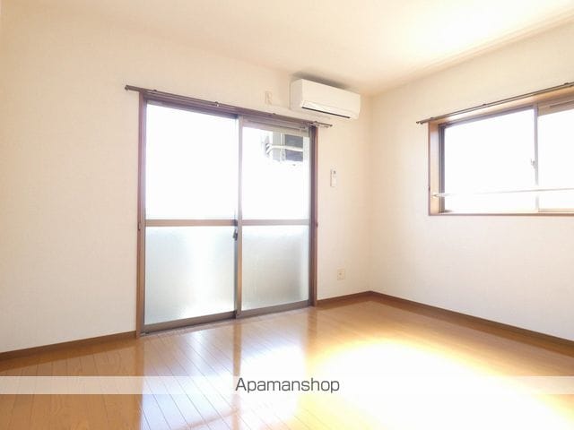ブラウンコートの内装写真