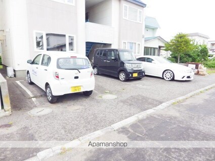 メゾンＭ[1R/22.27m2]の駐車場