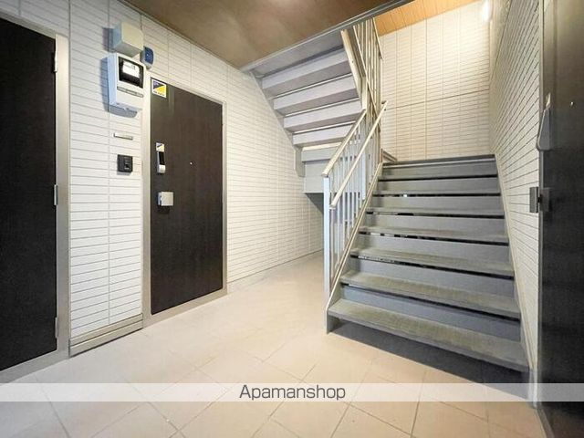 アヴァンスお花茶屋の玄関写真