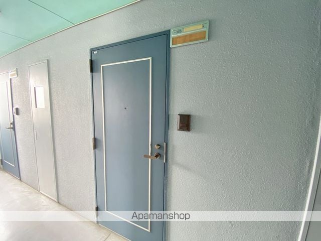 オクトワール長岡中央の玄関写真