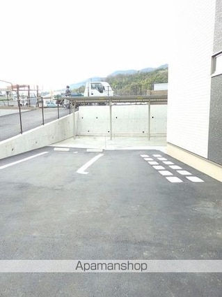 リバーサイド蛍[1K/26.08m2]の駐車場