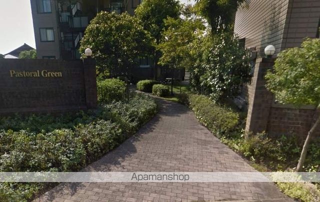 パストラルグリーンAの玄関写真