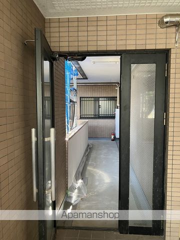 モンメール大磯の玄関写真