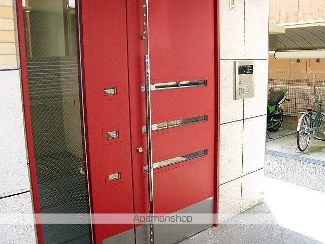 ファミール・園田の玄関写真