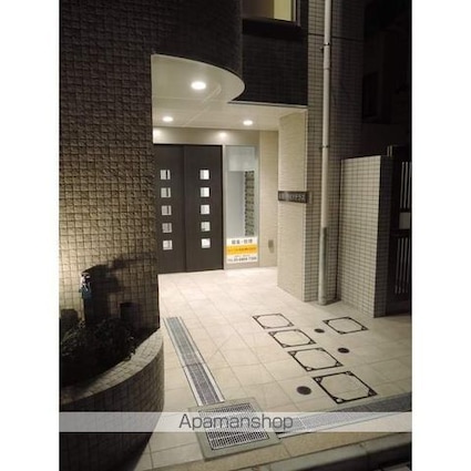 東京都杉並区高円寺南４丁目[1R/25.07m2]のエントランス2