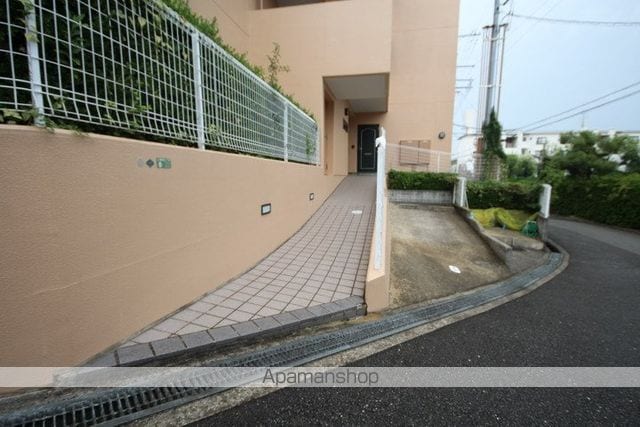 キンキマンションの玄関写真