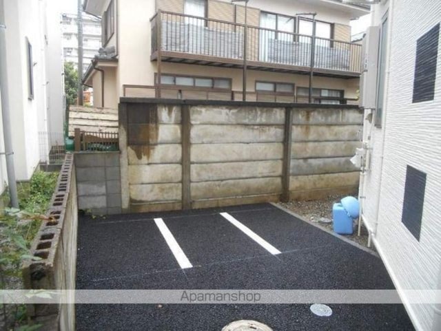 東京都立川市羽衣町１丁目[1R/12.53m2]の駐車場