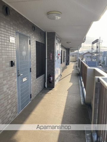 グレージュ長後の玄関写真