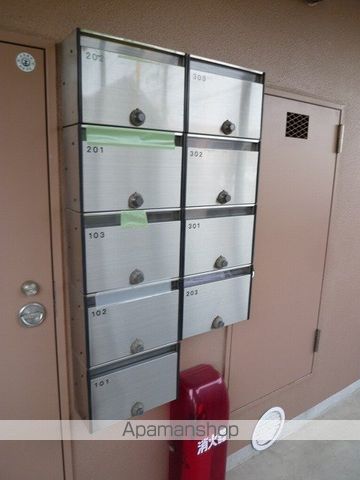 オーベルジュ紫竹山IIの玄関写真