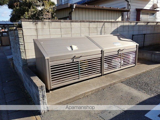 レオパレスグリチネIIの玄関写真