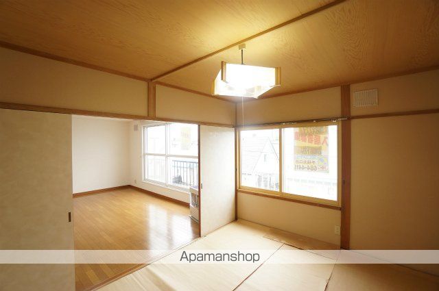 札幌市手稲区 2階建 築32年の内装写真