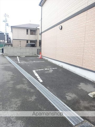 Ｍトゥルケーゼ[1K/32m2]の駐車場