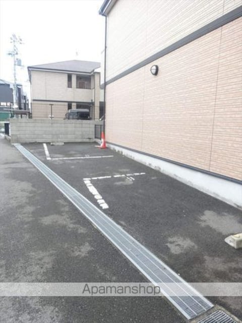 Ｍトゥルケーゼ[1K/32m2]の駐車場
