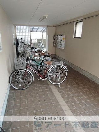 トレンディ山越[1DK/28.5m2]の共用部