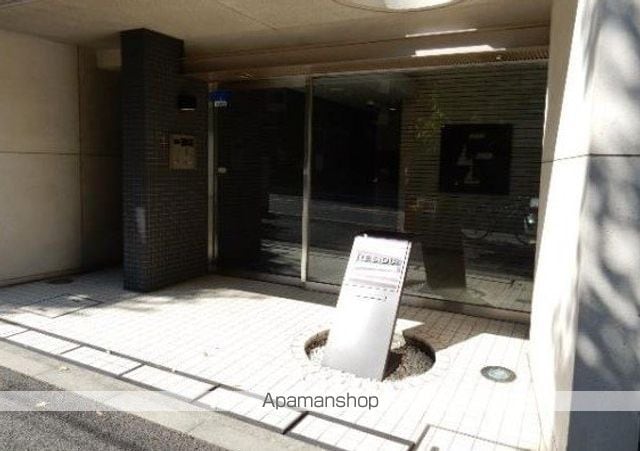 レジディア御茶ノ水の玄関写真