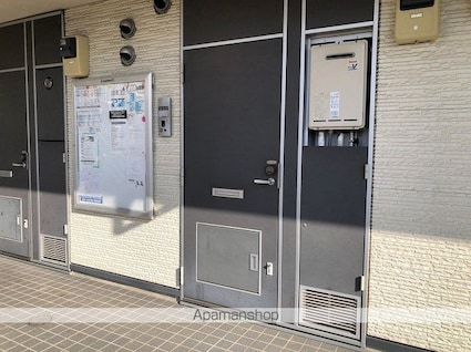 レオパレスコトー　ブロン[1K/20.81m2]の玄関