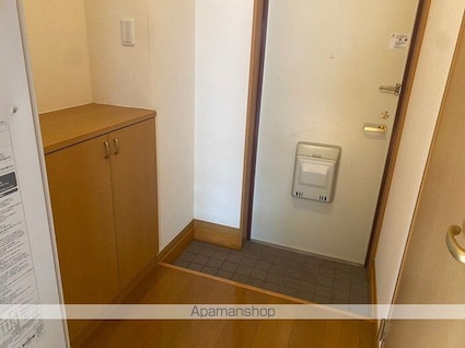 Ｖｉｌｌａ　ＨＣＳＳ（ヴィラエイチシーエスエス）[1LDK/40.11m2]の玄関