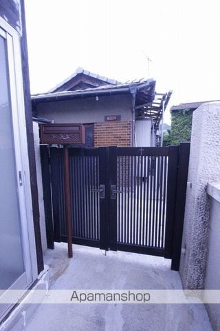 西鹿田借家の外観写真