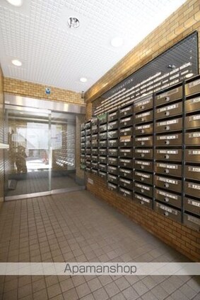 ライオンズマンシヨン豪徳寺第３[1R/16.74m2]のエントランス1