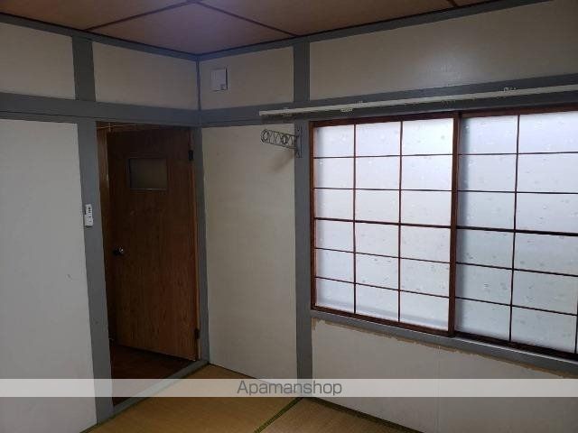 室蘭本線 東室蘭駅 徒歩12分 2階建 築54年の内装写真