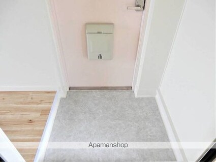 ビレッジハウス矢本１号棟[2K/33.61m2]の玄関