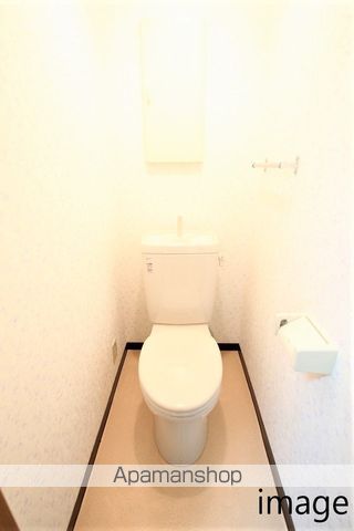 丘の上のマンションの内装写真