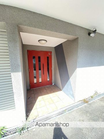 J’S COURT 東札幌の玄関写真