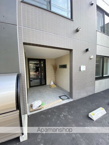 フロンティアの玄関写真
