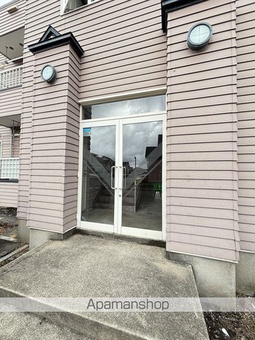 グリーンセゾンC棟の玄関写真