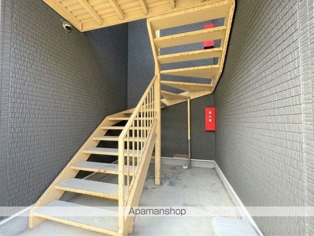 サンライフ港Vの玄関写真