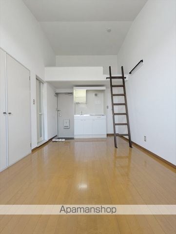 ヴィラ鶴新田 弐番館の内装写真