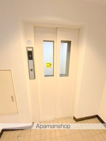 アーバンコート新琴似の玄関写真