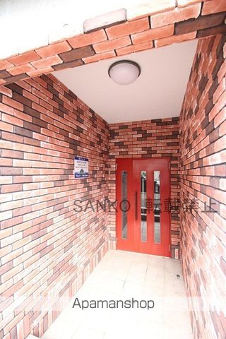 LEE SPACE栄町の玄関写真