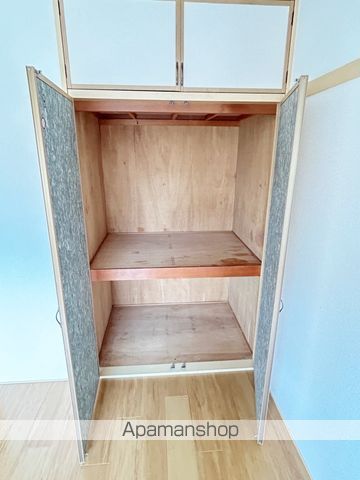 F・OAKの内装写真