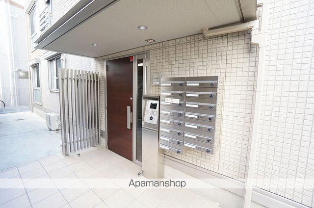 OKAZEN西駅前の玄関写真