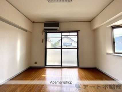 キャッスル和泉[1K/21.6m2]のリビング・居間