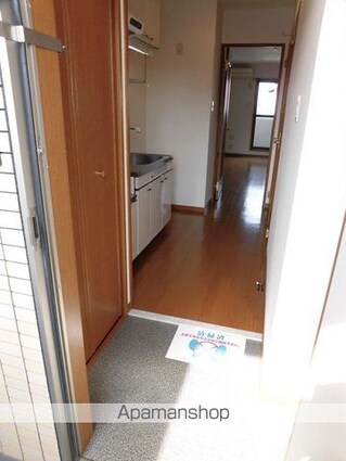 パイナップル荘[1K/27m2]の玄関