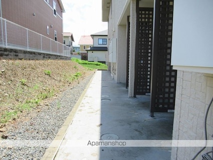 パインヒルズ[1LDK/31.56m2]のエントランス