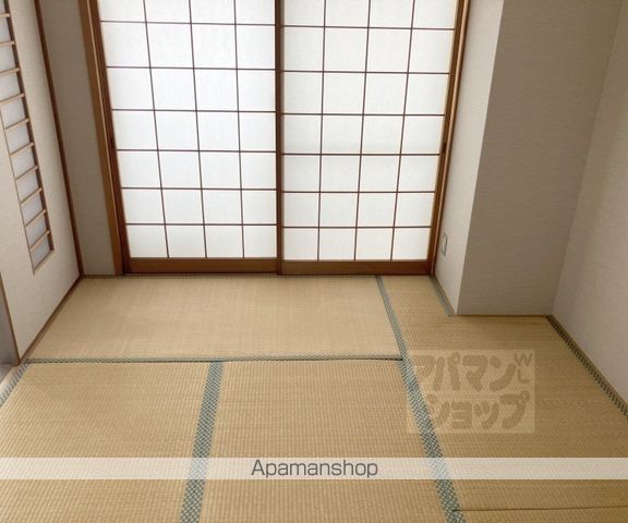 ロイヤルガーデン長岡京の内装写真