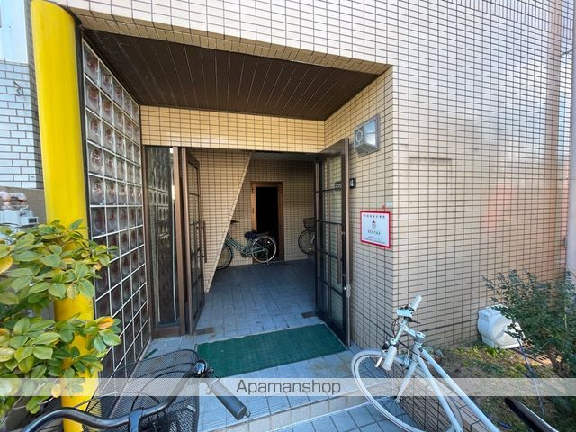 マンション川端の玄関写真
