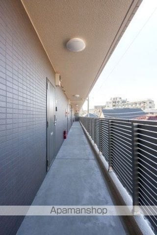 エンブレム5251の内装写真