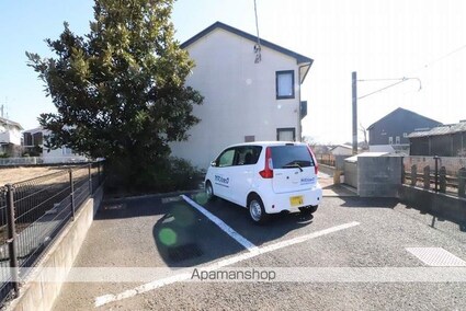 レオパレスガーデ二ア宮沢町[1K/19.87m2]の駐車場