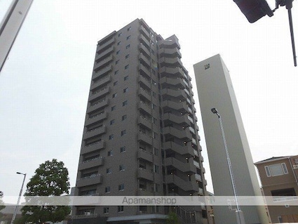 ロイヤルガーデン高知駅前[2LDK/61.29m2]の外観1