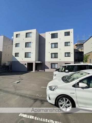AVANCER本通南の玄関写真