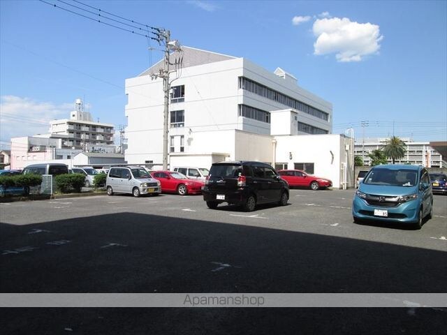 香川県坂出市京町２丁目[店舗/60m2]の駐車場1