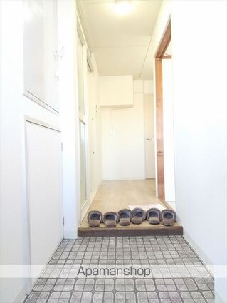 和歌山県和歌山市築港５丁目[2LDK/57.06m2]の玄関