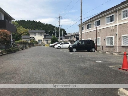 滋賀県大津市和邇中[1DK/28.98m2]の駐車場