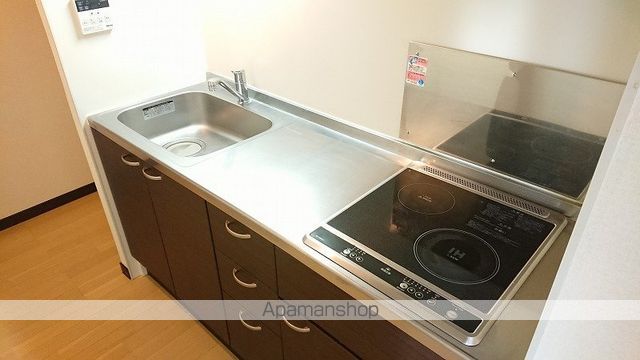 レオパレストリニティコート諏訪の内装写真