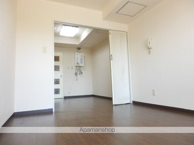 エンドレス三井西岡の内装写真